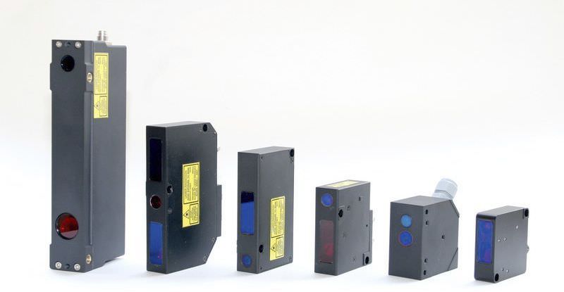 Датчик перемещения лазером по методу триангуляции линейный бесконтактный цифровой RF603 (2…1250 mm, 9,4 kHz, 0.05%25 FSO) RIFTEK