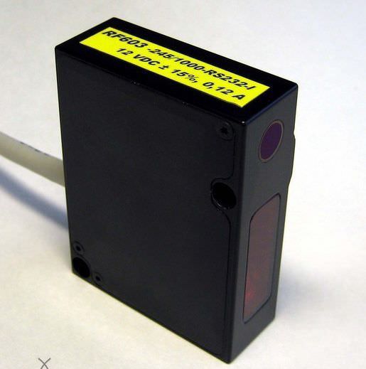 Датчик перемещения лазером по методу триангуляции линейный бесконтактный IP67  RF603HS (2…1250 mm, 180 kHz, 0.1%25 FSO) RIFTEK