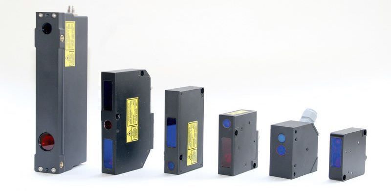 Датчик перемещения лазером по методу триангуляции линейный бесконтактный IP67  RF603HS (2…1250 mm, 180 kHz, 0.1%25 FSO) RIFTEK