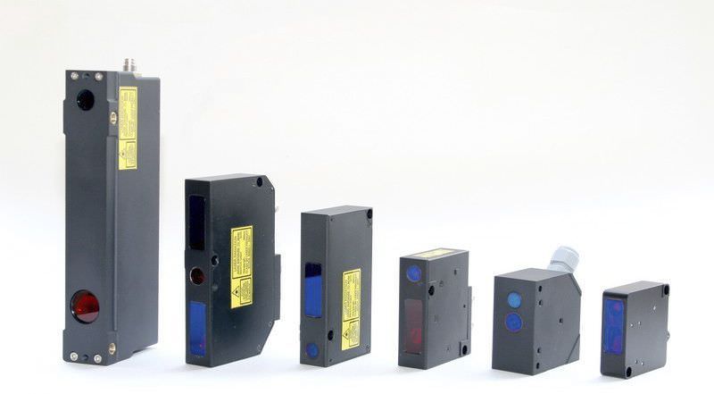 Датчик перемещения лазером по методу триангуляции линейный бесконтактный IP67  RF600 (10…2500 mm, 9,4 kHz, 0,1%25 FSO) RIFTEK